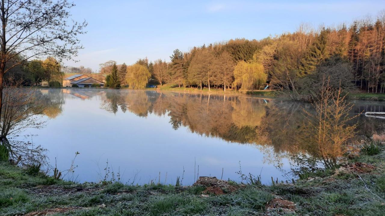 Hotel Les Etangs Du Moulin D'Harcy Lonny Exterior foto